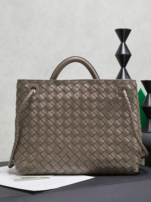 Bottega Veneta White shoulder bag — Top Quality Replica