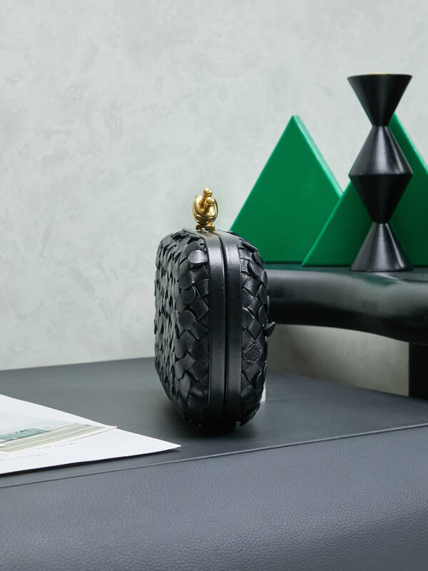 Bottega Veneta Black shoulder bag — Top Quality Replica