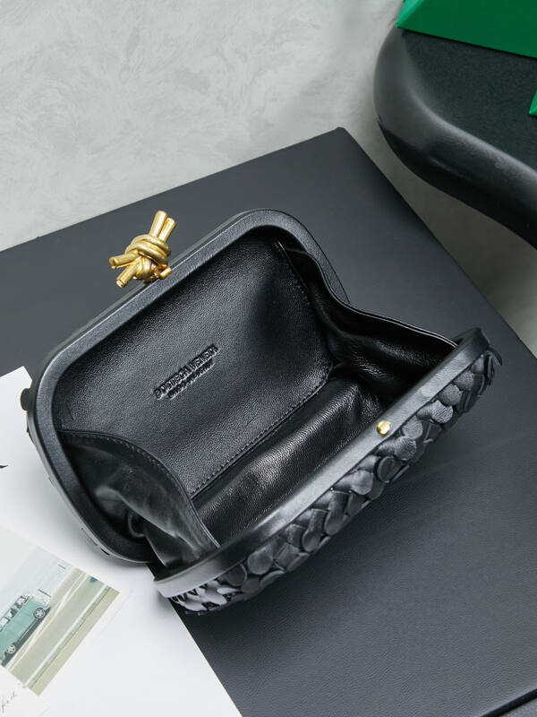 Bottega Veneta Black shoulder bag — Top Quality Replica