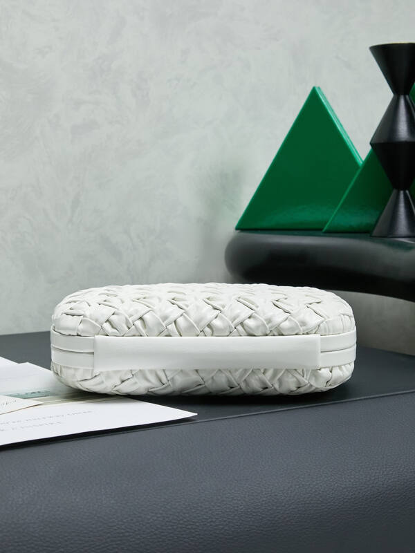 Bottega Veneta White shoulder bag — Top Quality Replica