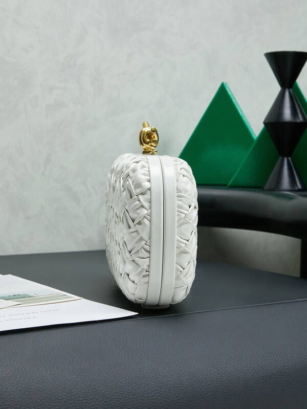 Bottega Veneta White shoulder bag — Top Quality Replica
