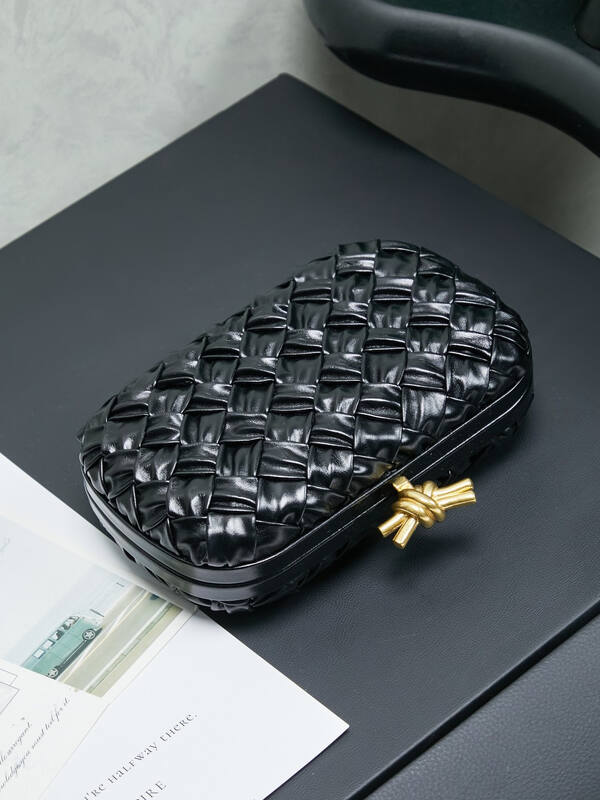 Bottega Veneta Black shoulder bag — AAA Quality Replica