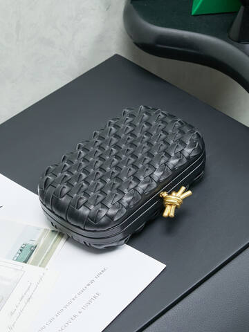 Bottega Veneta Knot Clutch Black Intreccio Leather 20x12cm clutch Top Quality Replica