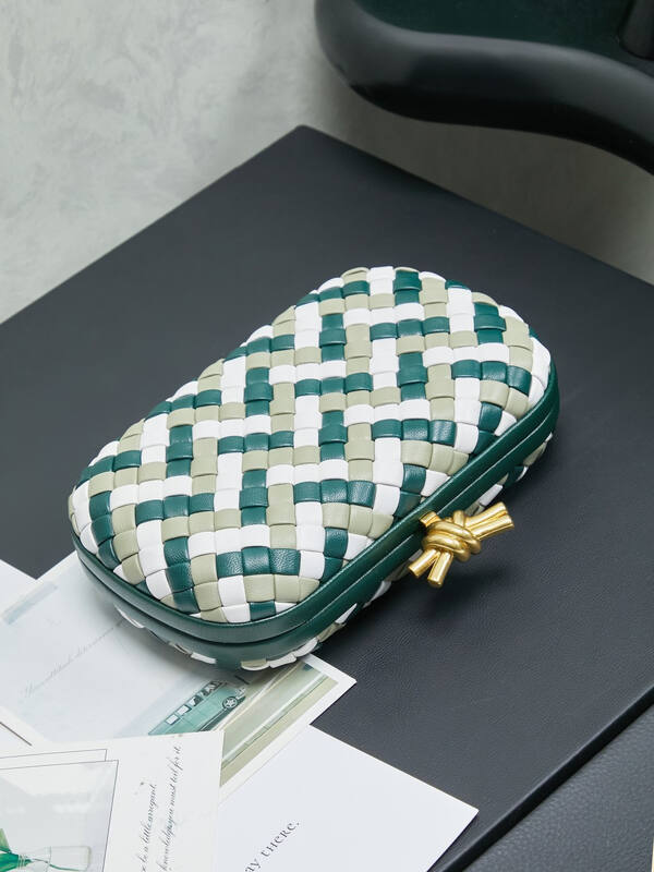 Bottega Veneta White shoulder bag — AAA Quality Replica