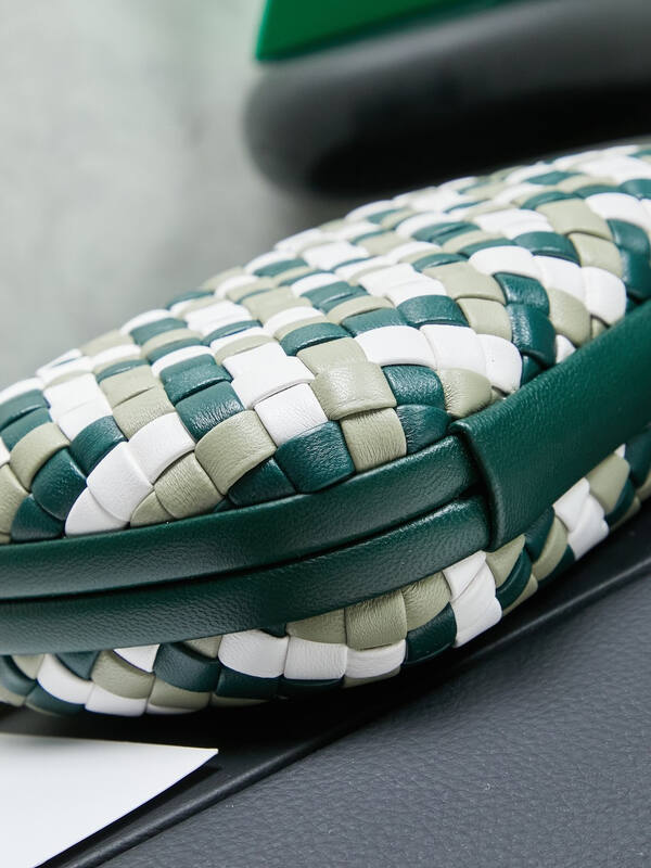 Bottega Veneta White shoulder bag — AAA Quality Replica