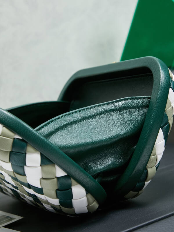 Bottega Veneta White shoulder bag — AAA Quality Replica