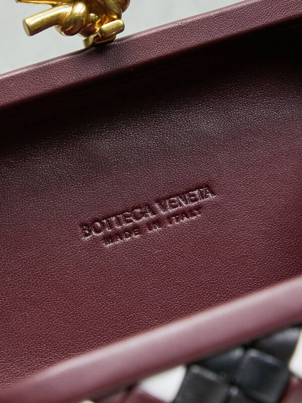 Bottega Veneta Black shoulder bag — Top Quality Replica