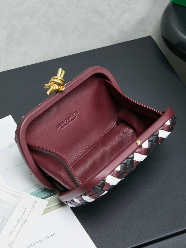 Bottega Veneta Black shoulder bag — Top Quality Replica