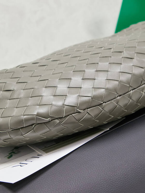 Bottega Veneta Gray 40x30x16cm shoulder bag — 1:1 Replica