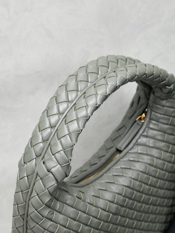 Bottega Veneta Green 40x30x16cm shoulder bag — 1:1 Replica