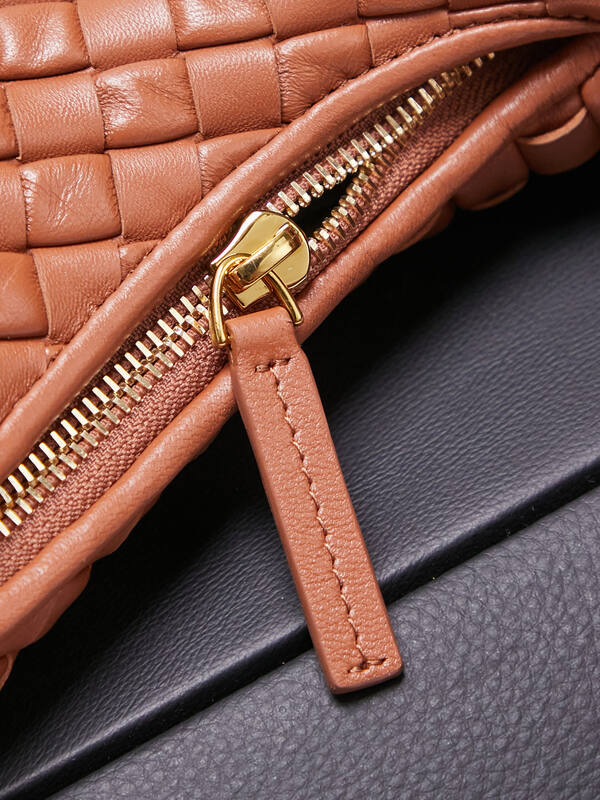 Bottega Veneta shoulder bag — Top Quality Replica