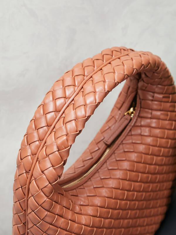 Bottega Veneta shoulder bag — Top Quality Replica