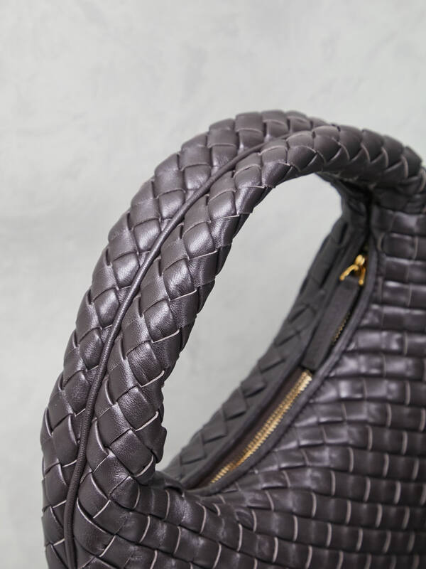 Bottega Veneta Gray shoulder bag — AAA Quality Replica