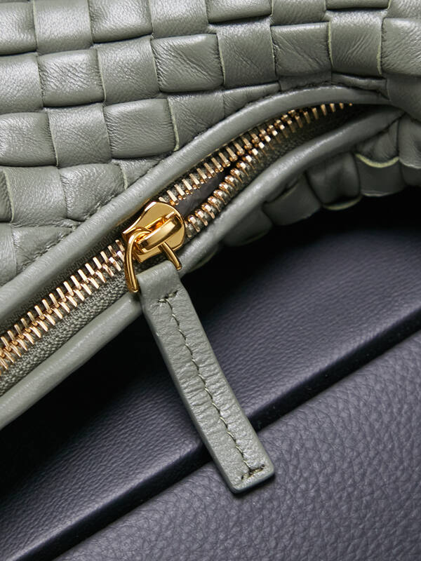 Bottega Veneta Green 40x30x16cm shoulder bag — AAA Quality Replica