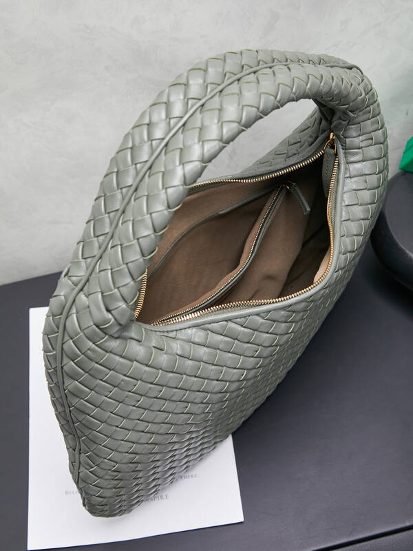 Bottega Veneta Green 40x30x16cm shoulder bag — AAA Quality Replica