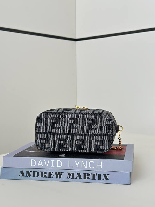 Fendi shoulder bag — Top Quality Replica