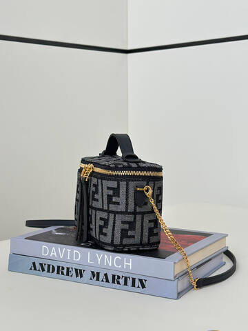 Fendi shoulder bag Top Quality Replica
