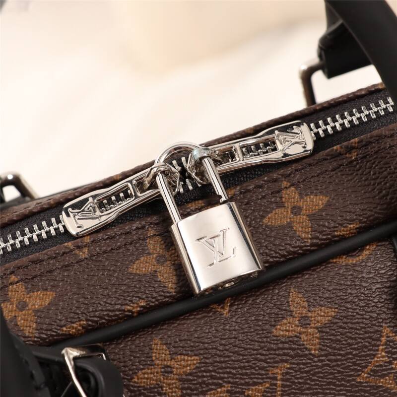 Louis Vuitton M41125 Monogram 41x31x7cm work — Premium Replica